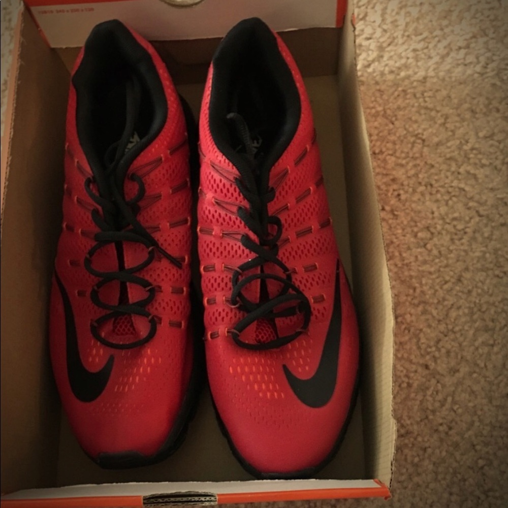 Brand new Nike men’s shoes size 12